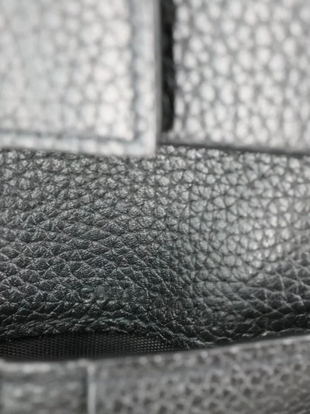 Yves Saint Laurent  Cassandre Grained Leather Bifold Wallet Black - Picture 11 of 12